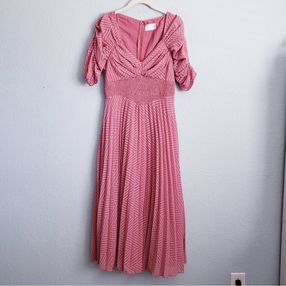 ASOS Design Dusty Pink Pleated Midi Dress - Picture 2 of 10